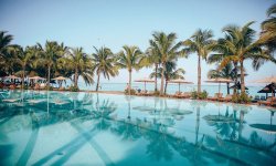 Paradis Beachcomber Golf Resort & Spa