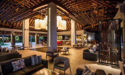 Paradis Beachcomber Golf Resort & Spa