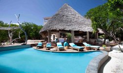 Vamizi-Island-Casamina-Living-Area-and-Swimming-Pool.jpg