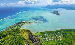 Paradis Beachcomber Golf Resort & Spa